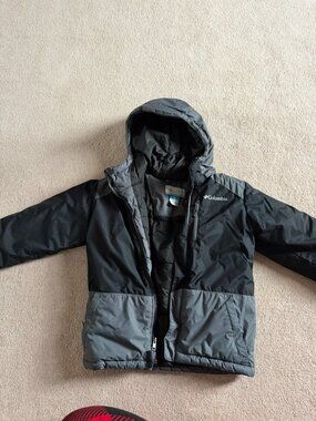Columbia Winter Jacket – Kids XS (4/5)